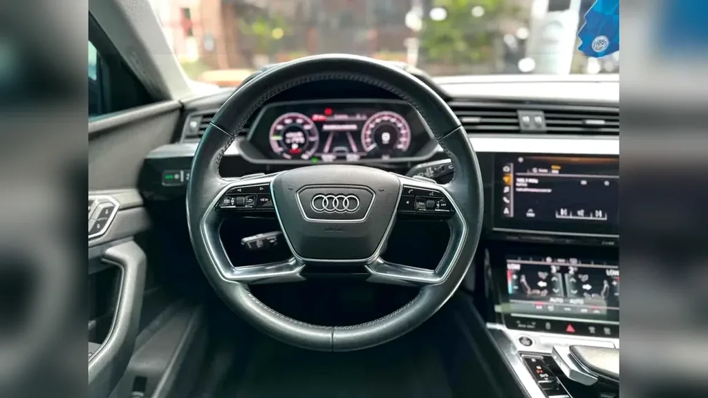 Audi E-tron - Imagem 13