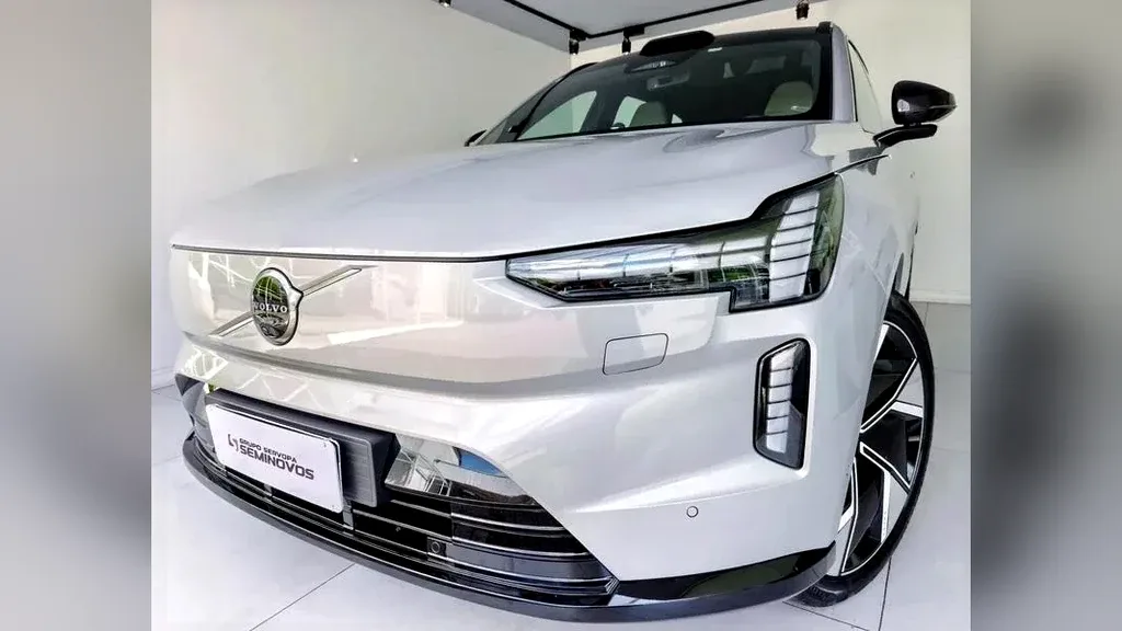 Foto de um volvo ex30