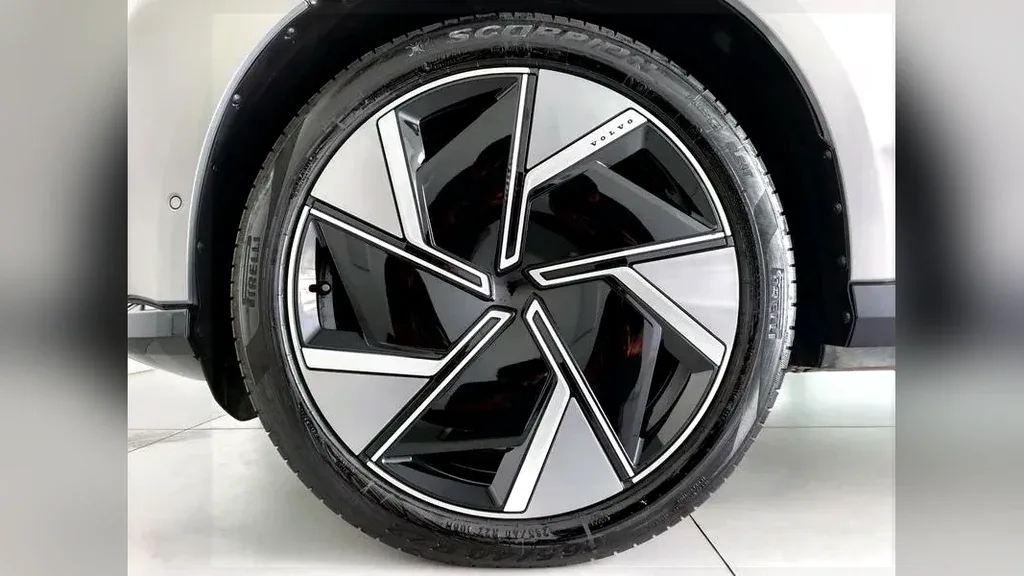 Volvo EX30 - Imagem 5