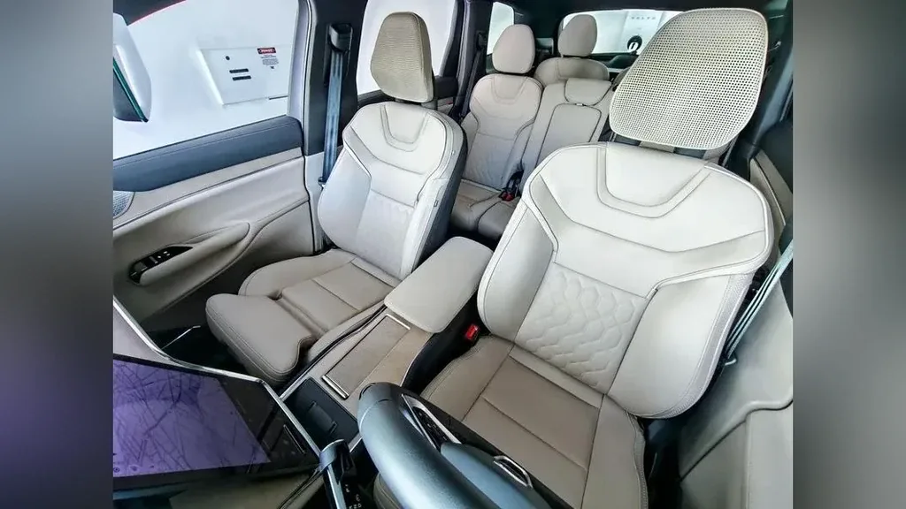 Volvo EX30 - Imagem 15