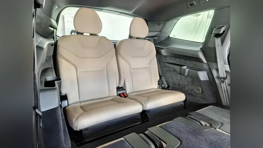 Volvo EX30 - Imagem 18