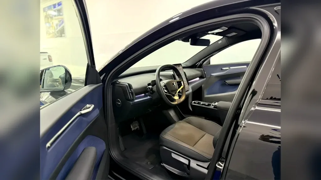 Volvo EX30 - Imagem 8