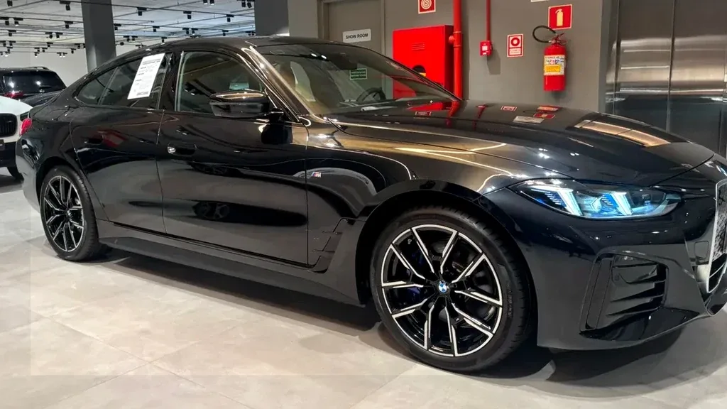 BMW I4 Edrive35 - Imagem 15