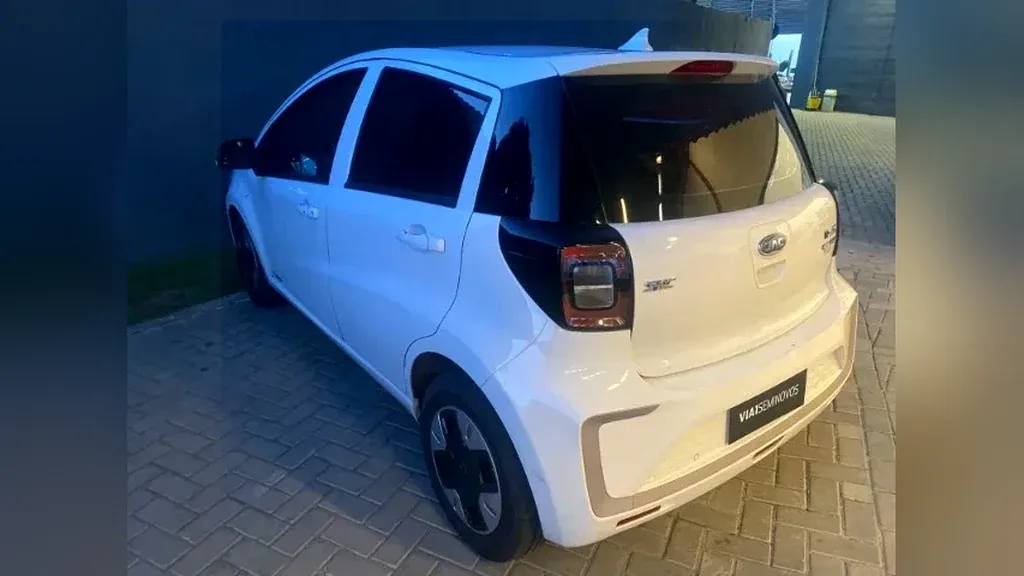 JAC E-JS1 - Imagem 4