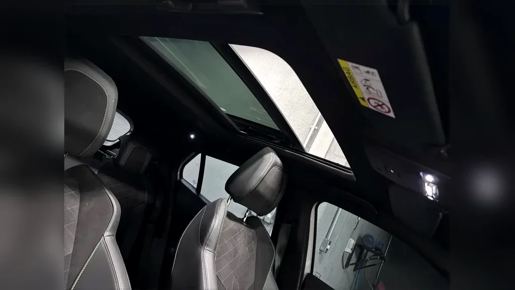 Peugeot E-2008 - Imagem 6