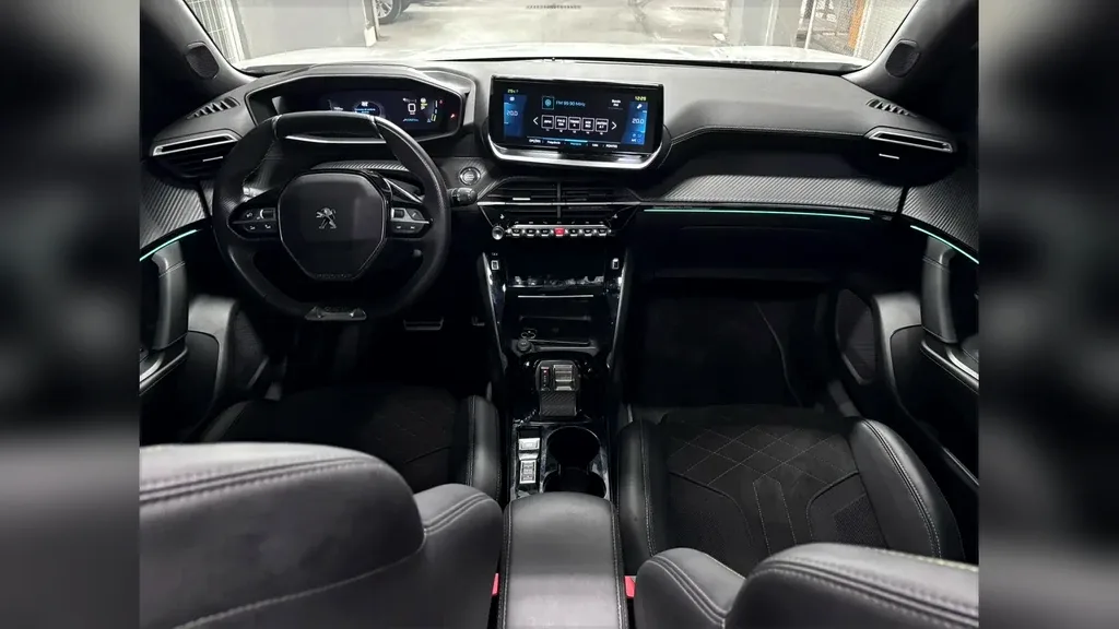Peugeot E-2008 - Imagem 7