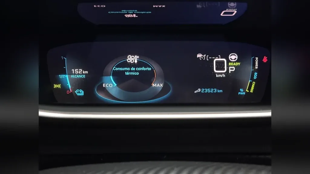 Peugeot E-2008 - Imagem 11