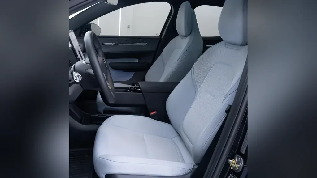 Volvo EX30 - Imagem 7