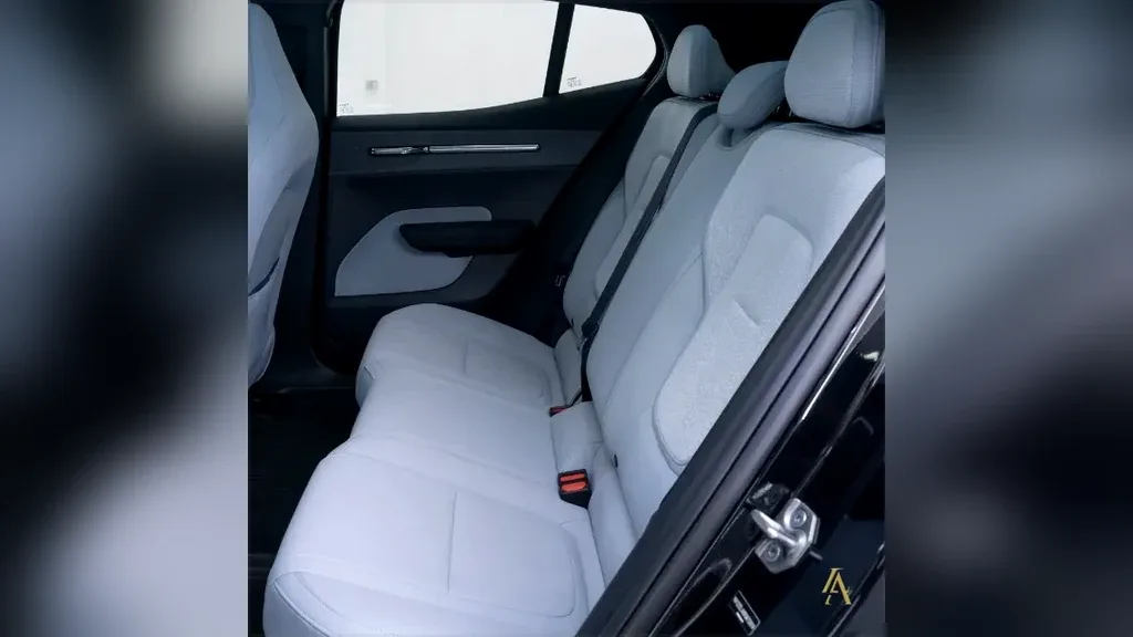 Volvo EX30 - Imagem 8