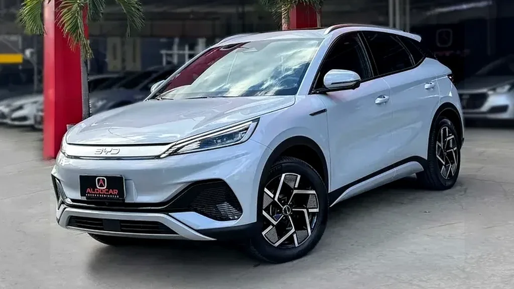 Foto de um byd yuan plus