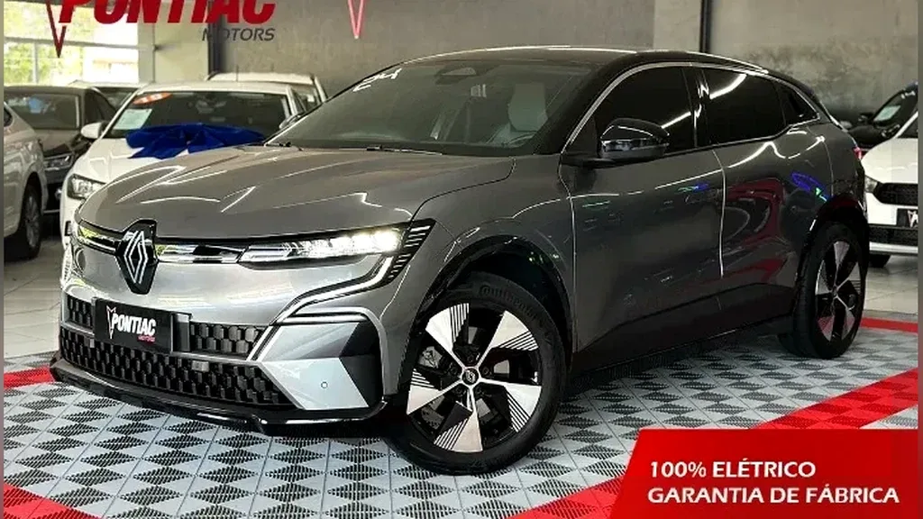 Foto de um renault megane e-tech electric