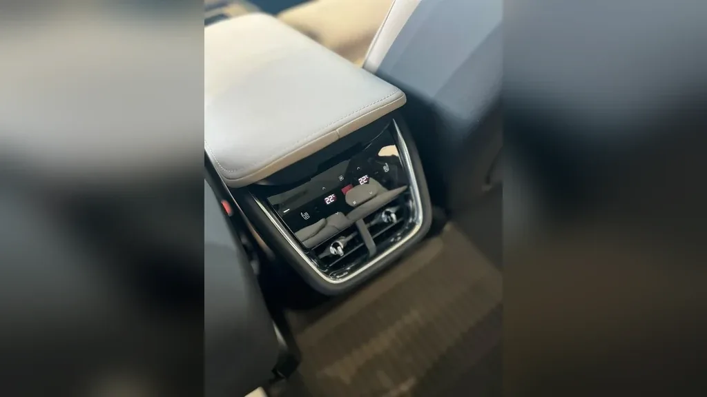 Volvo Ex90 - Imagem 20