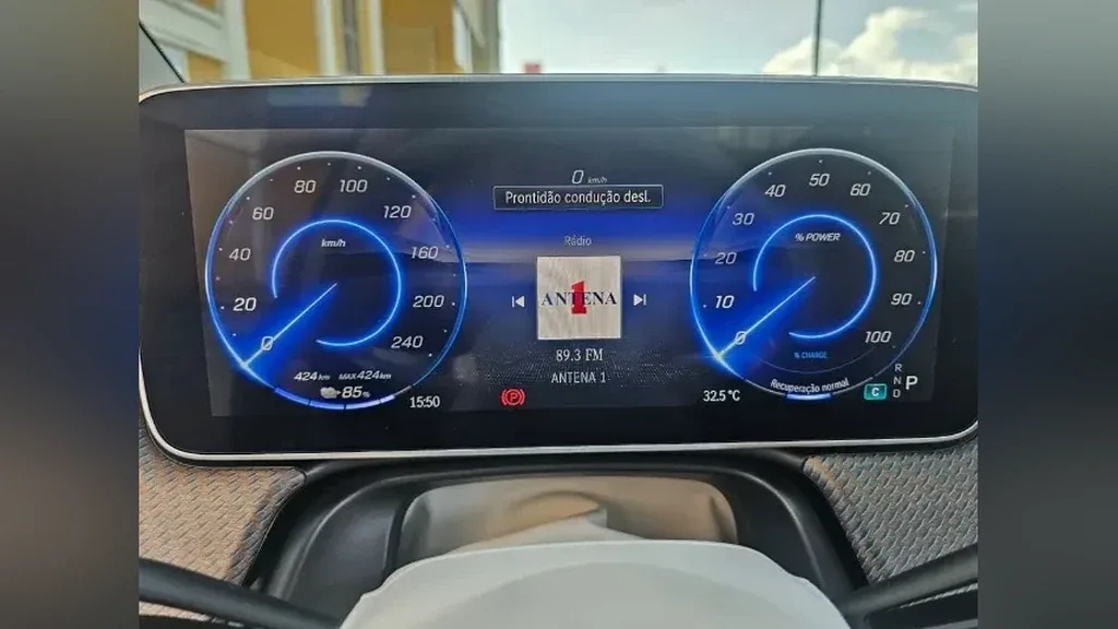 Mercedes Eqe 300 - Imagem 2