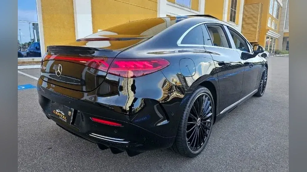 Mercedes Eqe 300 - Imagem 5