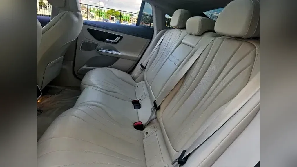 Mercedes Eqe 300 - Imagem 17