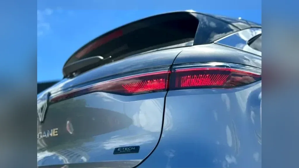 Renault Megane E-tech Electric - Imagem 4