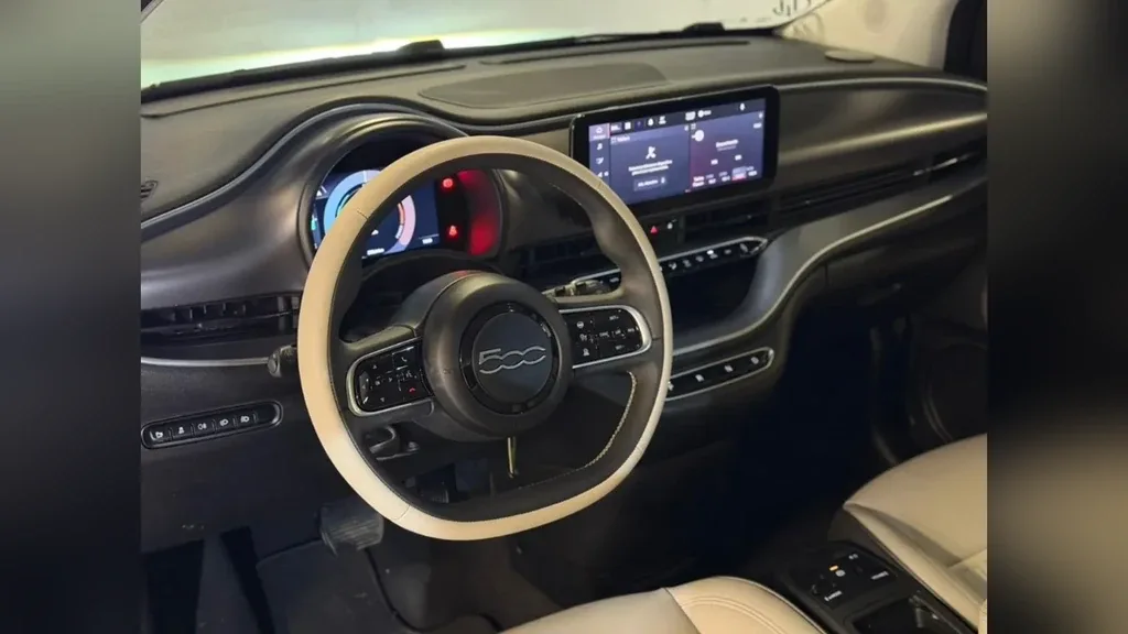 Fiat 500e - Imagem 8