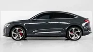 Audi Q8 Sportback E-tron - Miniatura 16