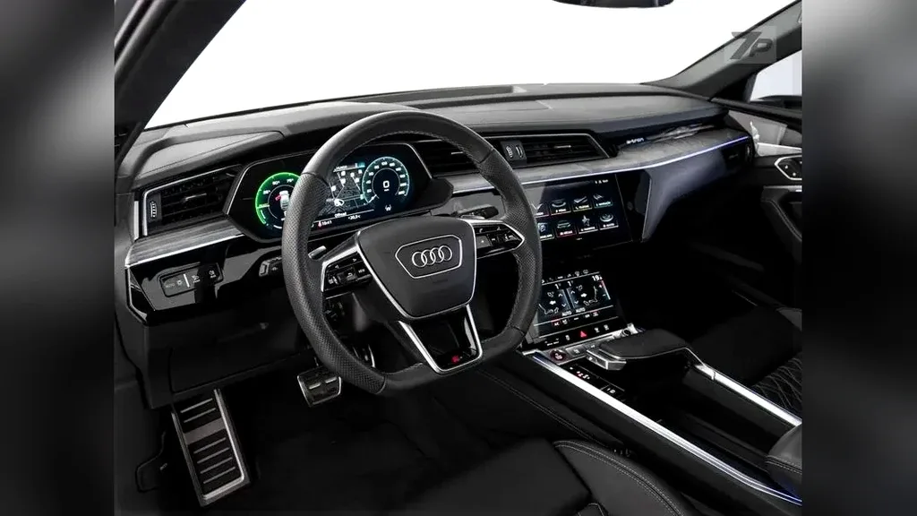 Audi Q8 Sportback E-tron - Imagem 5