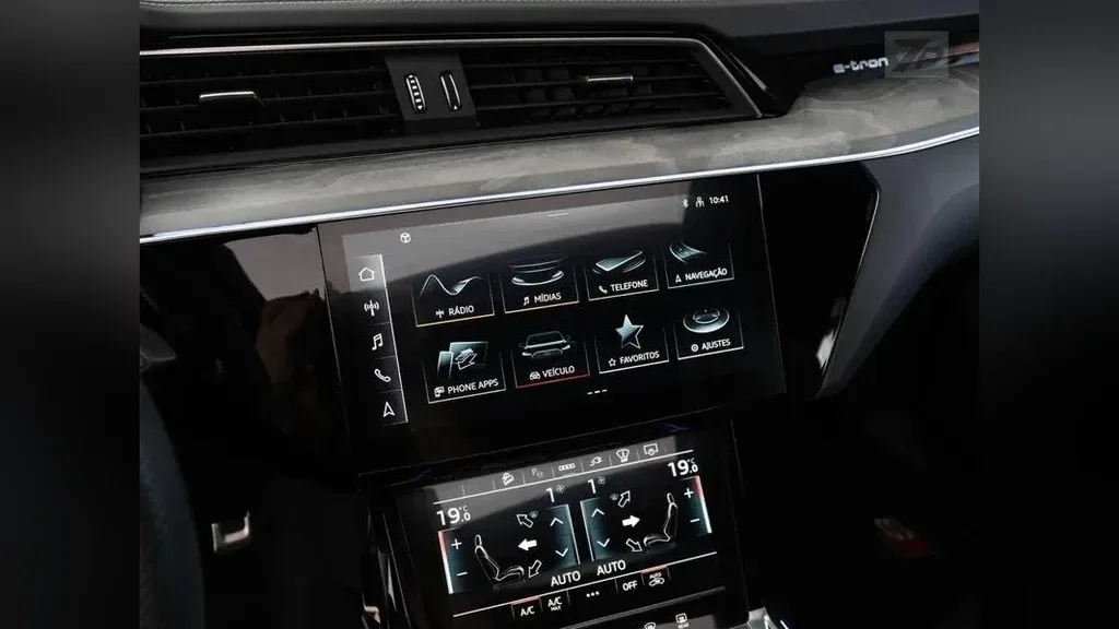 Audi Q8 Sportback E-tron - Imagem 6