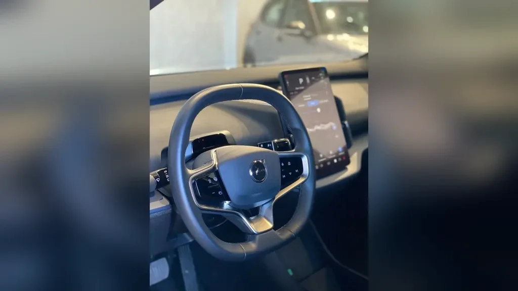 Volvo EX30 - Imagem 8