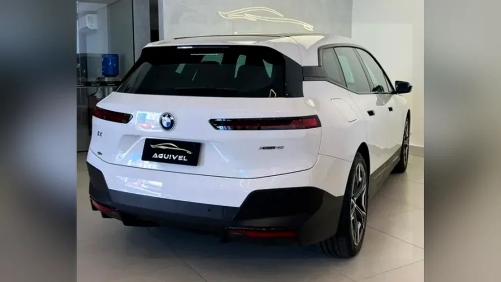 BMW Ix - Imagem 4