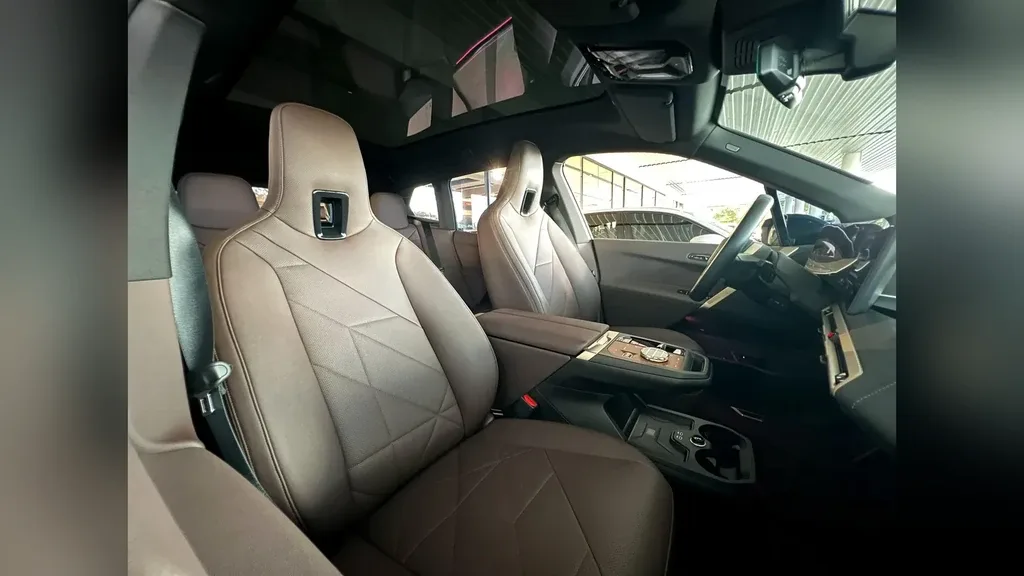 BMW Ix - Imagem 10