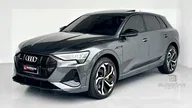 Audi E-tron - Miniatura 1