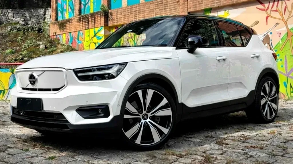 Volvo XC40 Recharge - Imagem 4