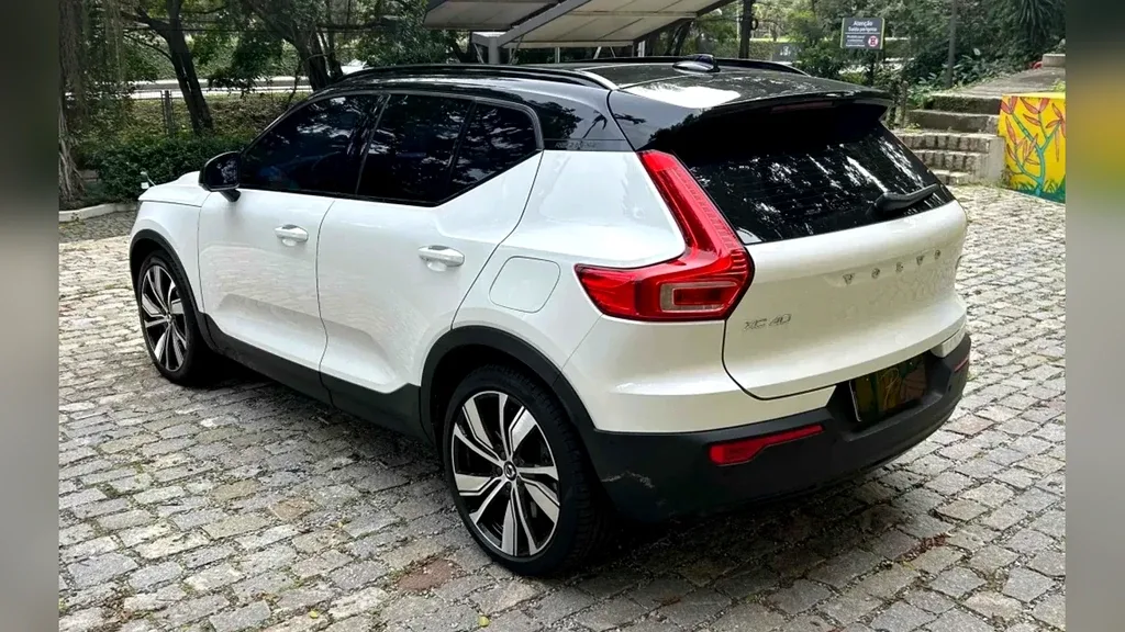Volvo XC40 Recharge - Imagem 6