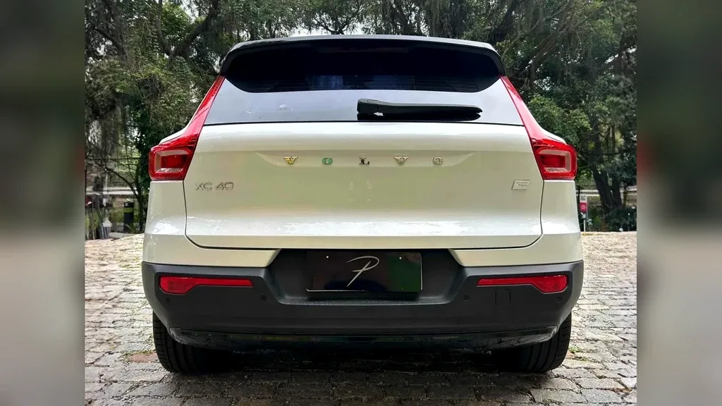Volvo XC40 Recharge - Imagem 10
