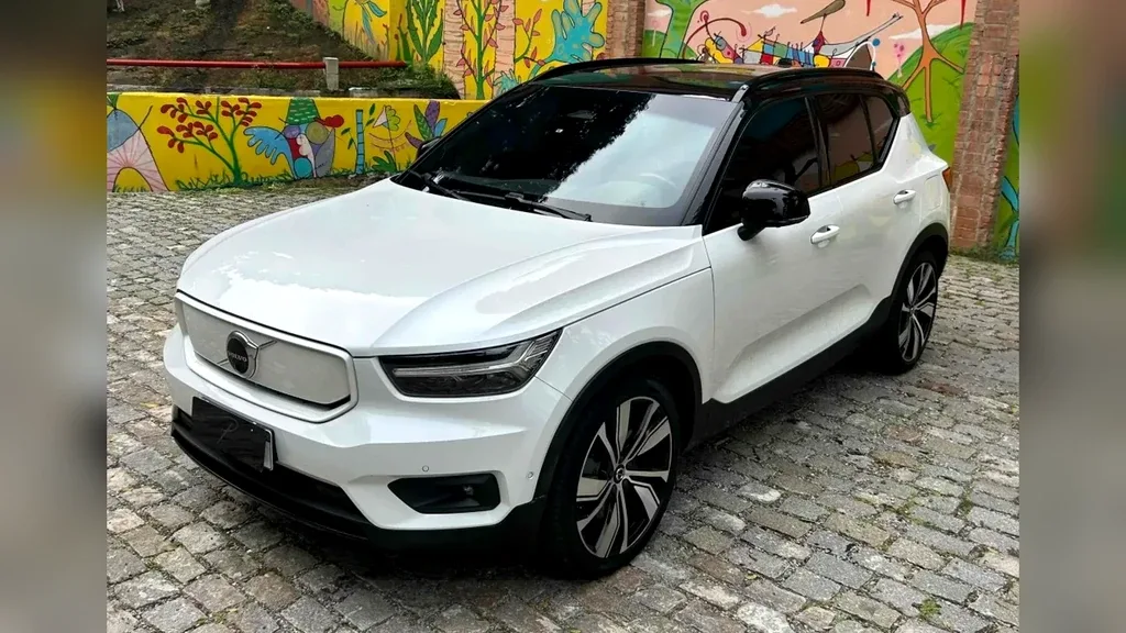 Volvo XC40 Recharge - Imagem 12