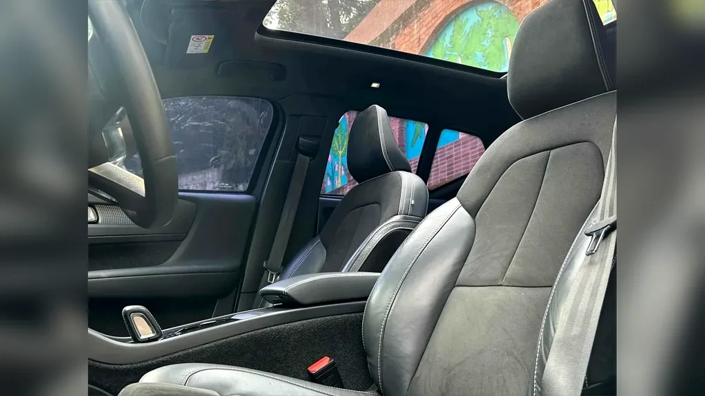 Volvo XC40 Recharge - Imagem 15