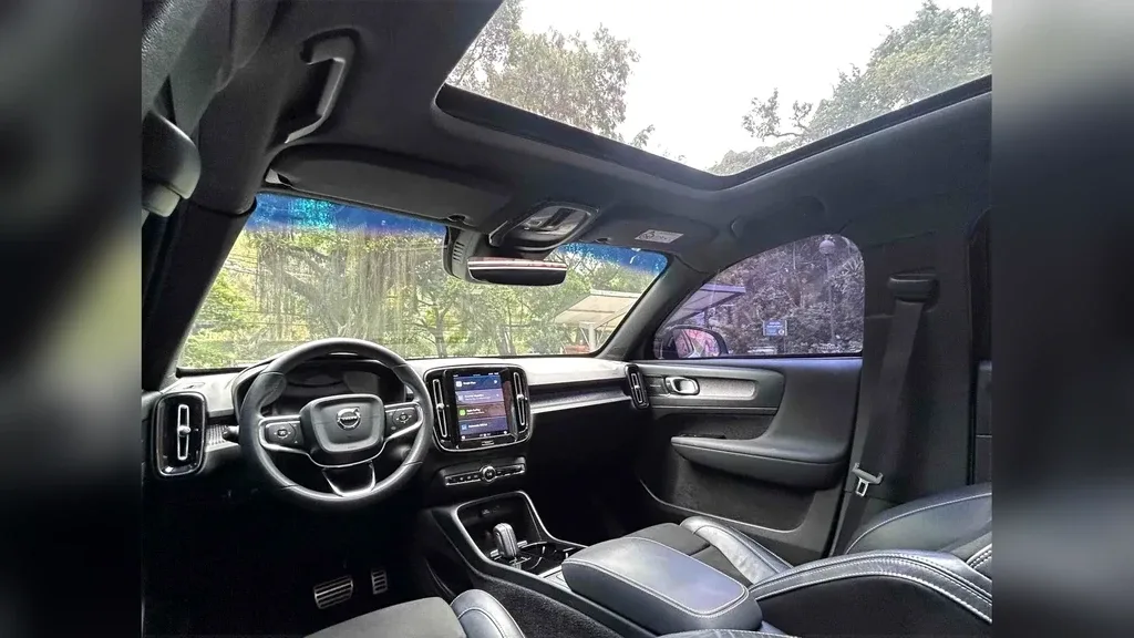 Volvo XC40 Recharge - Imagem 19