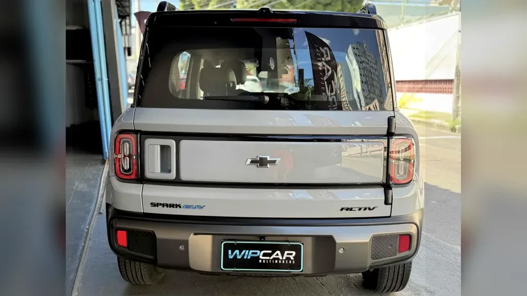 Chevrolet Spark Euv - Imagem 12