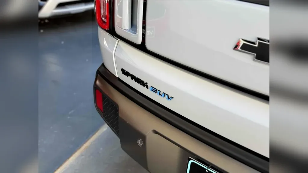 Chevrolet Spark Euv - Imagem 17