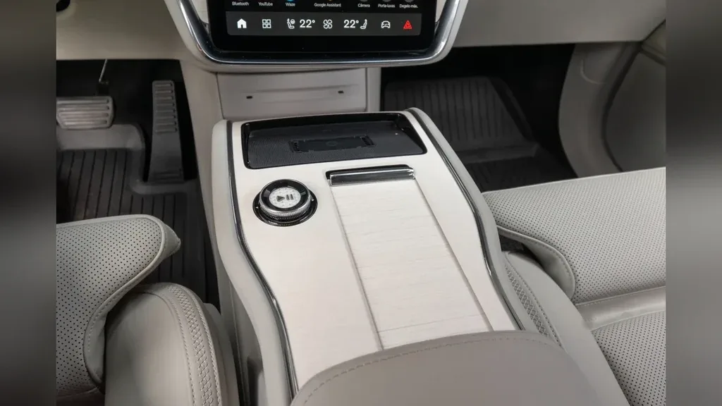 Volvo Ex90 - Imagem 16