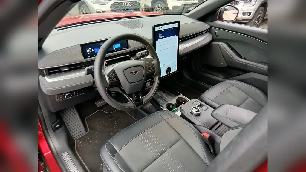 Ford Mustang Mach-e - Imagem 10