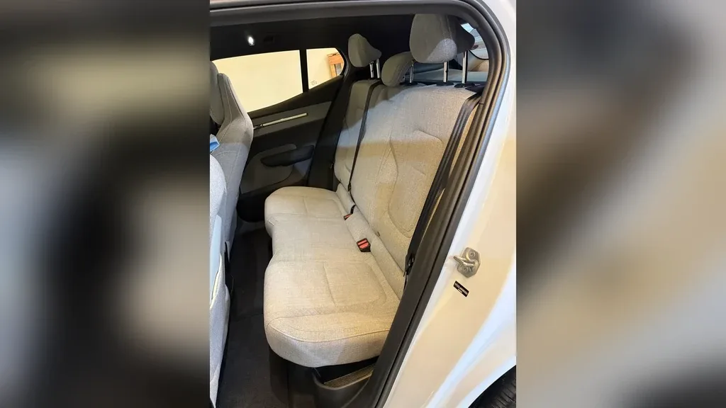 Volvo EX30 - Imagem 10