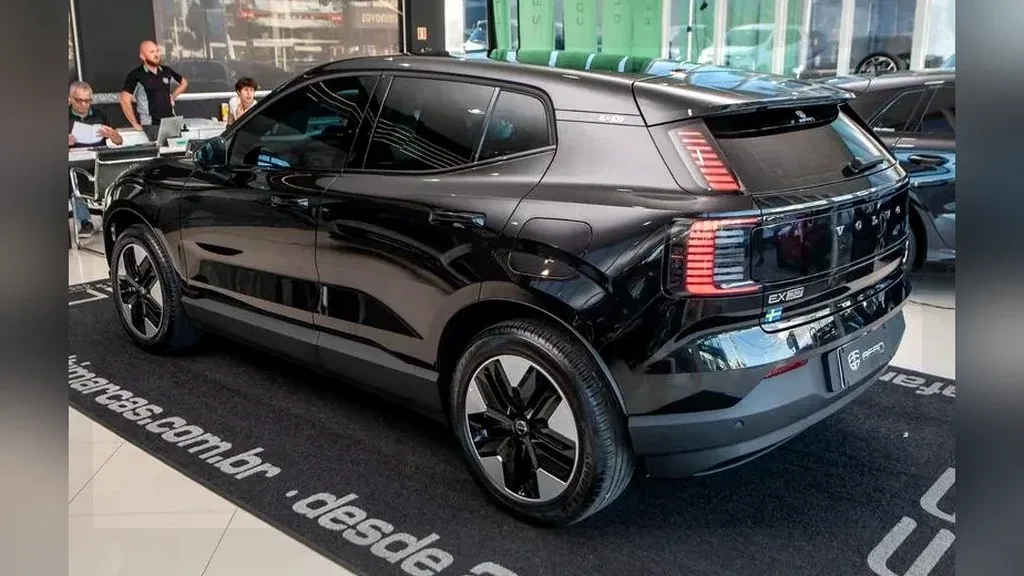 Volvo EX30 - Imagem 4