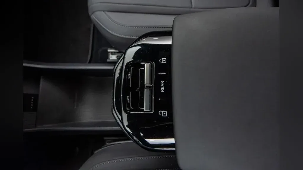 Volvo EX30 - Imagem 15