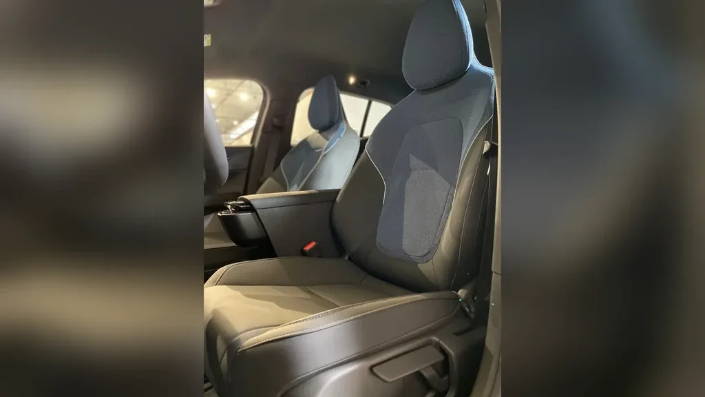 Volvo EX30 - Imagem 10