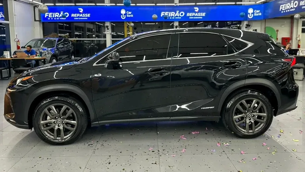 Lexus Nx - Imagem 7