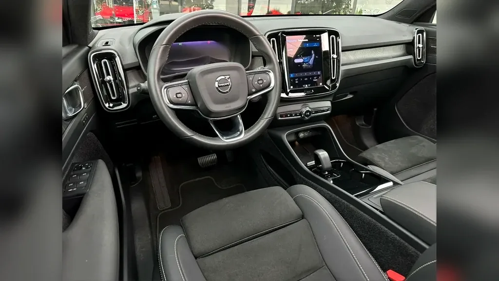Volvo XC40 Recharge - Imagem 5