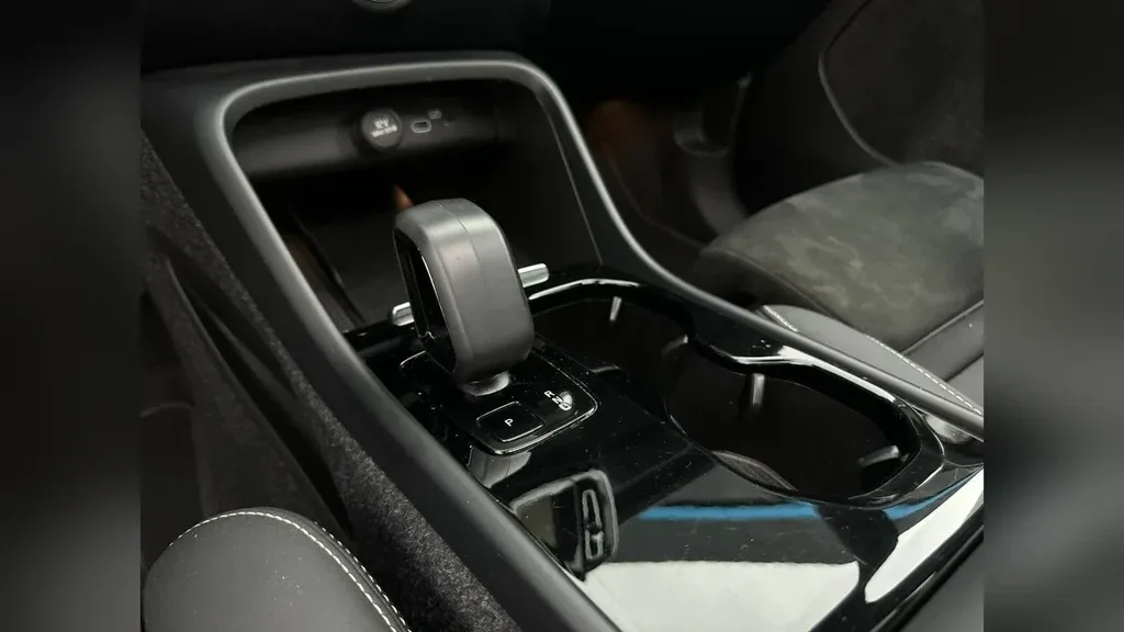 Volvo XC40 Recharge - Imagem 8
