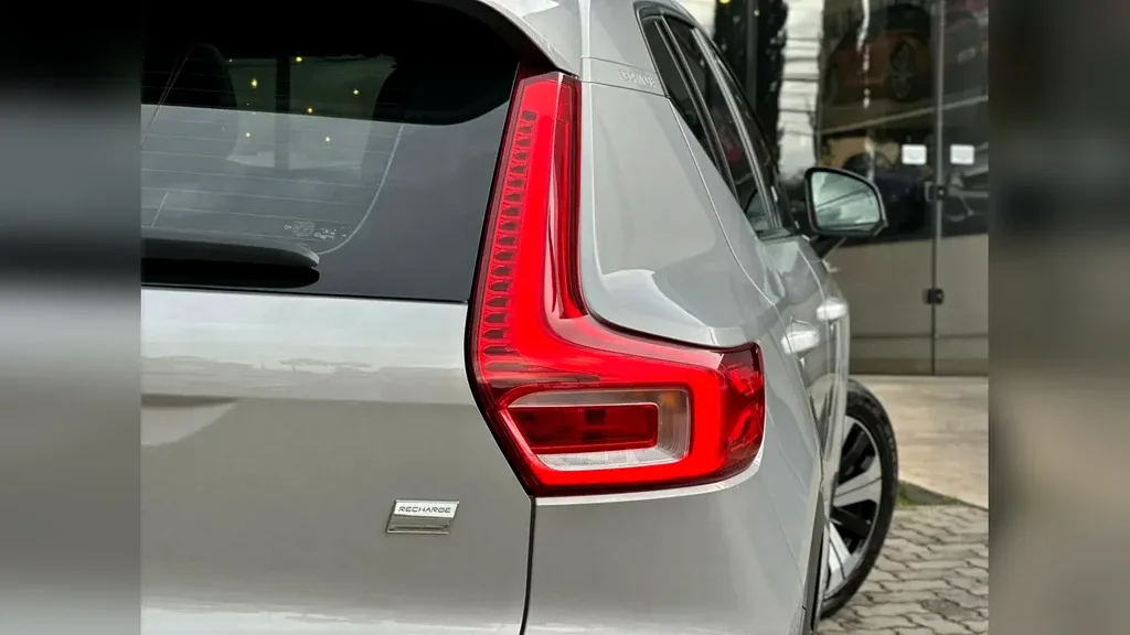Volvo XC40 Recharge - Imagem 14