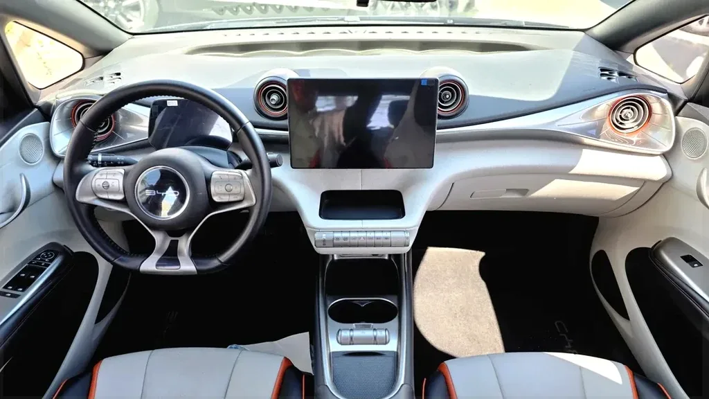 BYD Dolphin - Imagem 12