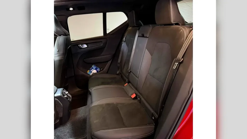 Volvo XC40 Recharge - Imagem 9