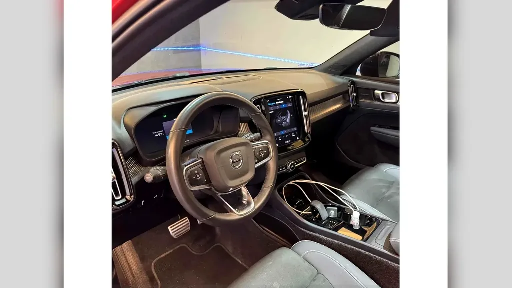 Volvo XC40 Recharge - Imagem 10