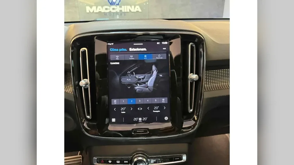 Volvo XC40 Recharge - Imagem 14